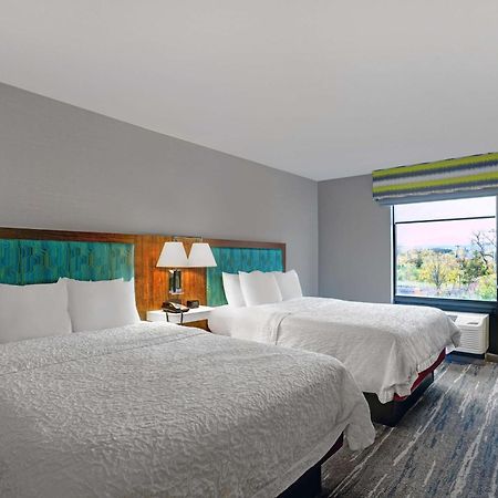 Hampton Inn Utica Exterior foto