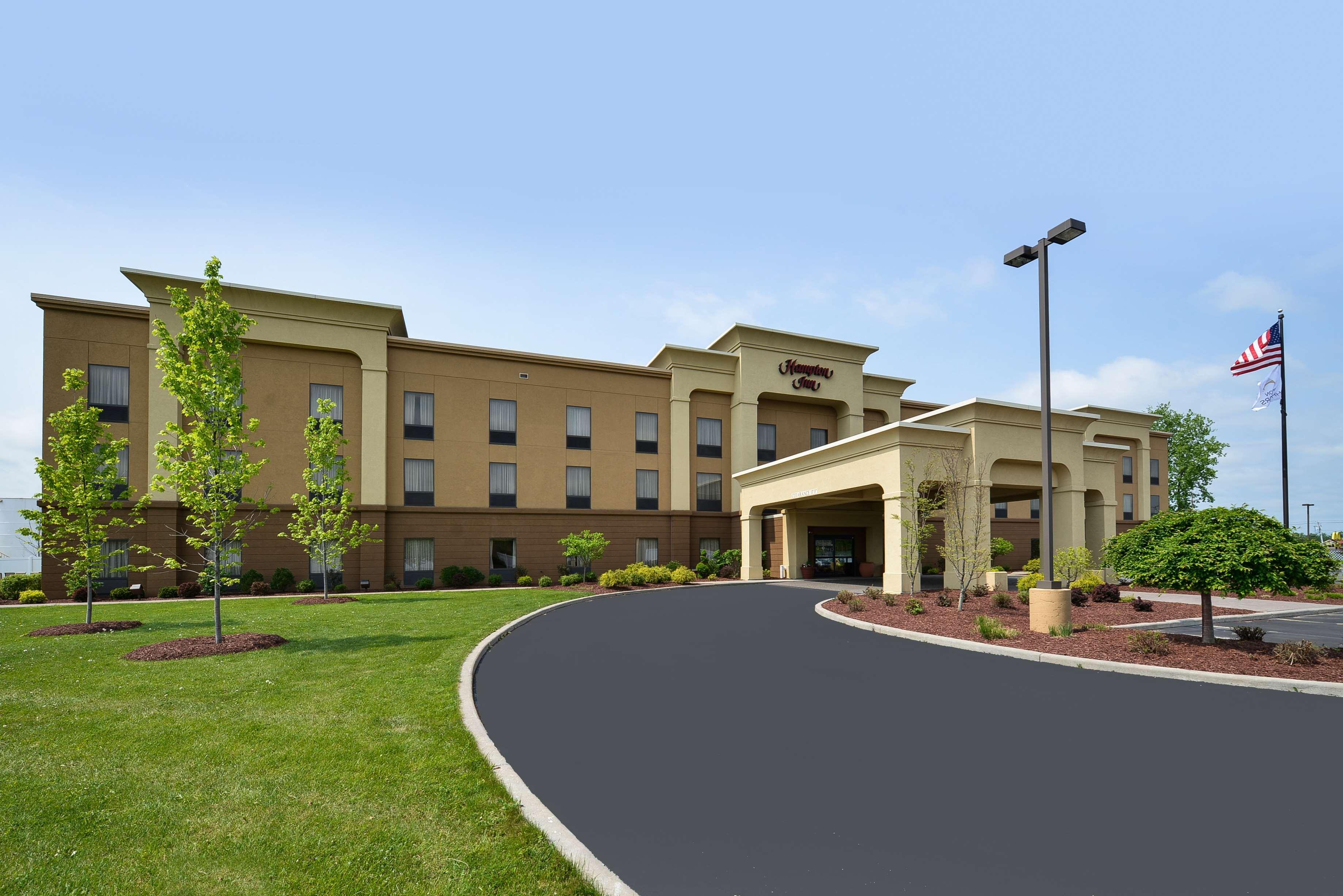 Hampton Inn Utica Exterior foto